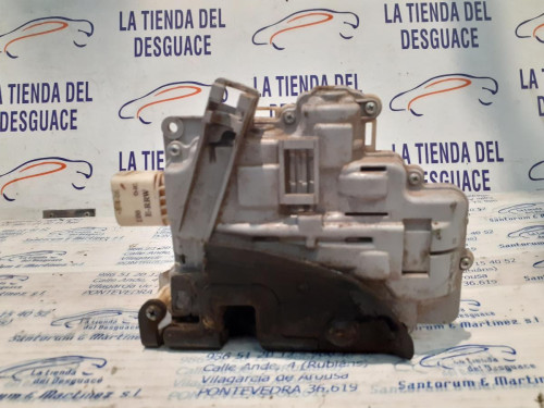  CERRADURA PUERTA TRASERA DERECHA 