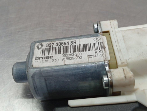  MOTOR ELEVALUNAS DELANTERO DERECHO Renault MEGANE III BERLINA 5P 