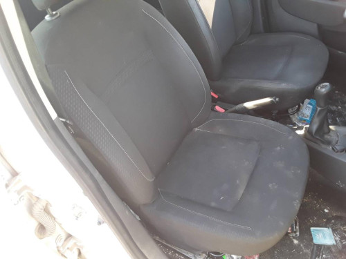 ASIENTO DELANTERO DERECHO DACIA SANDERO II 