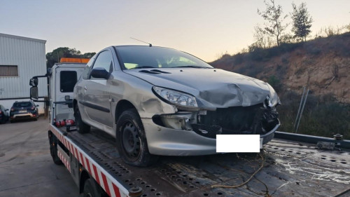 PEUGEOT 206 — vehículo donante para recambios 