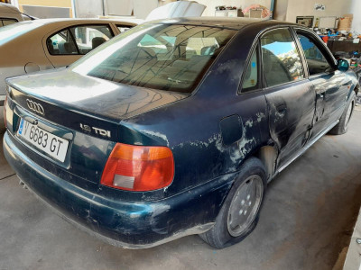 AUDI A4 BERLINA (B5)