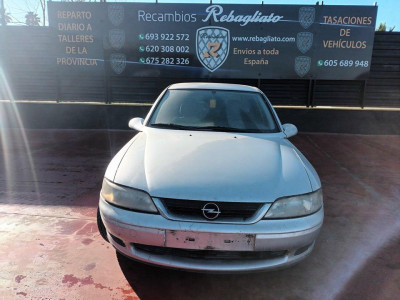 OPEL VECTRA B BERLINA