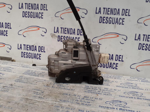  CERRADURA PUERTA DELANTERA IZQUIERDA 