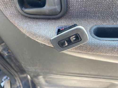 MANDO ELEVALUNAS TRASERO DERECHO Kia SPORTAGE 
