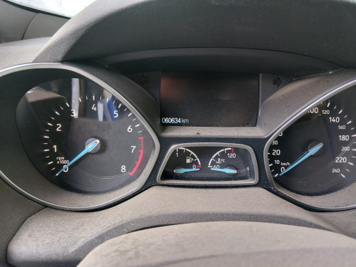 FORD KUGA (CBS) — vehículo donante para recambios 