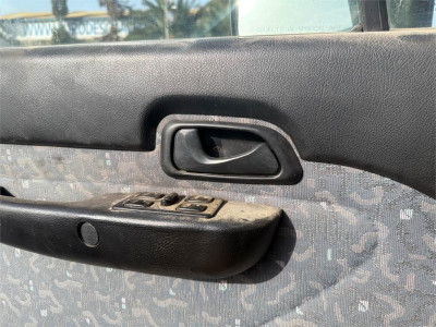 MANETA INTERIOR DELANTERA IZQUIERDA