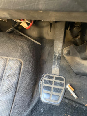 PEDAL EMBRAGUE