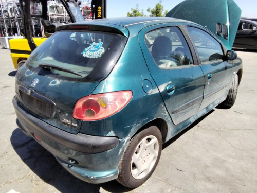 PEUGEOT 206 — vehículo donante para recambios 