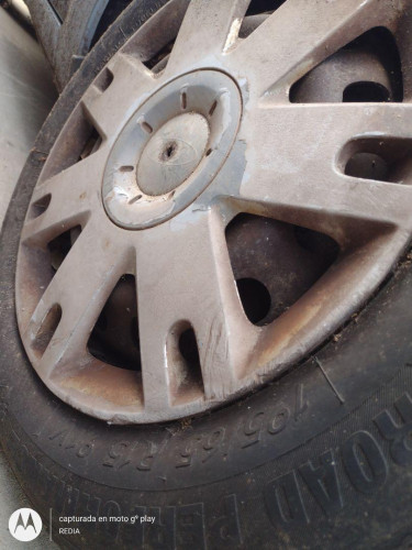 LLANTA Ford FOCUS SPORTBREAK (CAP) 