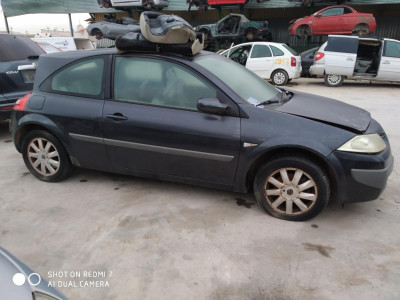 RENAULT MEGANE II BERLINA 3P