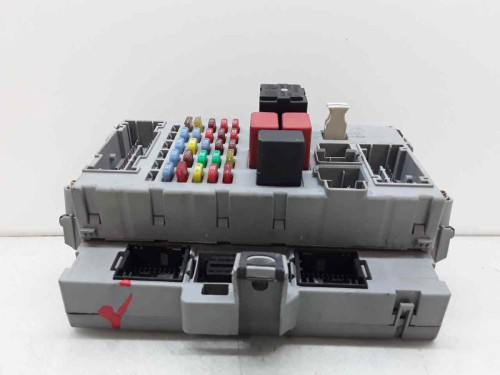 CAJA RELES / FUSIBLES Fiat I DOBLÒ (223) CARGO 