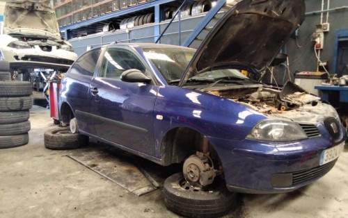 SEAT IBIZA (6L1) — vehículo donante para recambios 