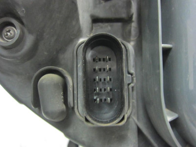 FARO IZQUIERDO, MERCEDES-BENZ, VIANO (639)
