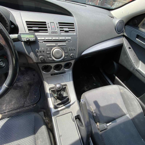 MAZDA 3 BERLINA (BL) б/у