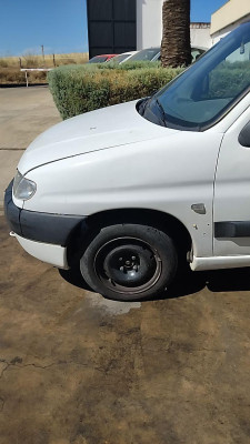 ALETA DELANTERA IZQUIERDA Peugeot Partner (S2)(2002->)