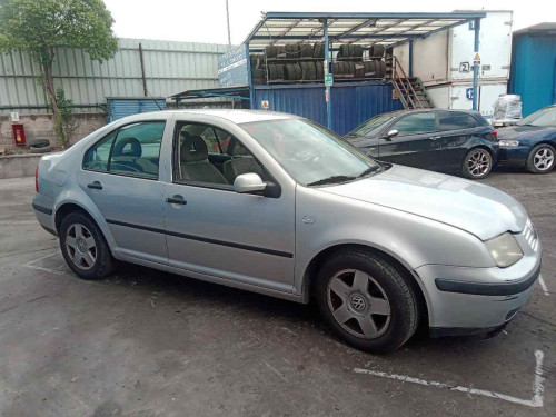  VOLKSWAGEN BORA BERLINA (1J2)(1998) 