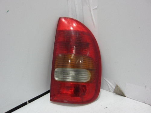  PILOTO TRASERO DERECHO OPEL CORSA B 