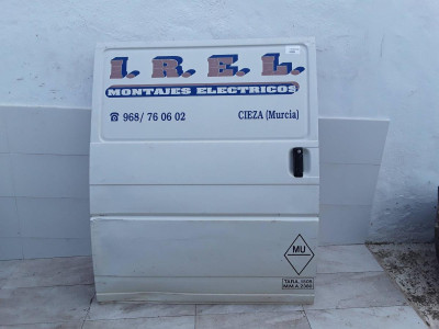 PUERTA LATERAL CORREDERA DERECHA