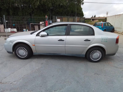 OPEL VECTRA C BERLINA — vehículo donante para recambios 