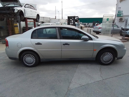 OPEL VECTRA C BERLINA — vehículo donante para recambios 