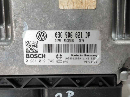 CENTRALITA MOTOR UCE VOLKSWAGEN PASSAT BERLINA (3C2) 