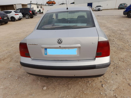 VOLKSWAGEN PASSAT BERLINA (3B2) — автомобиль-донор на запчасти 