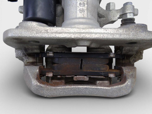 PINZA DE FRENO TRASERA DERECHA de segunda mano