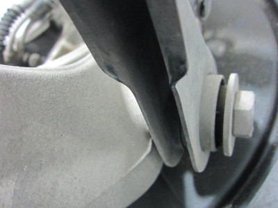 BRAZO SUSPENSION INFERIOR TRASERO DERECHO