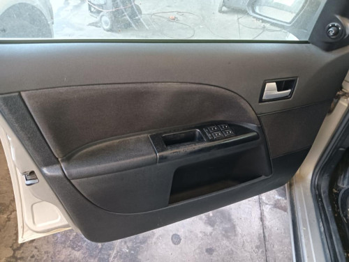 FORD MONDEO BERLINA (GE) — vehículo donante para recambios 