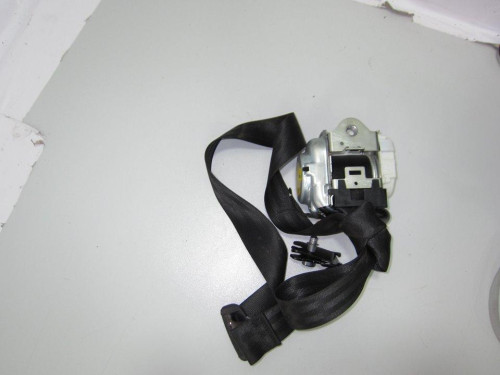  CINTURON SEGURIDAD TRASERO DERECHO 