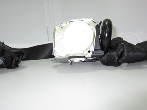  CINTURON SEGURIDAD TRASERO DERECHO 
