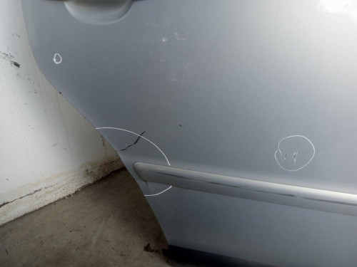 PUERTA TRASERA DERECHA Volkswagen PASSAT BERLINA (3B2) 