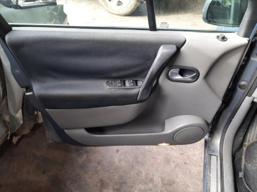 RENAULT SCENIC II (JM) 