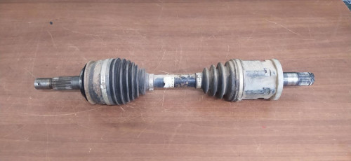 TRANSMISION DELANTERA IZQUIERDA TOYOTA HILUX (KUN) 