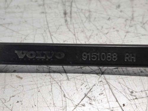 BRAZO LIMPIA DELANTERO DERECHO VOLVO SERIE 850 