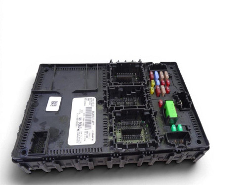 CAJA RELES / FUSIBLES Ford FIESTA (CE1) 