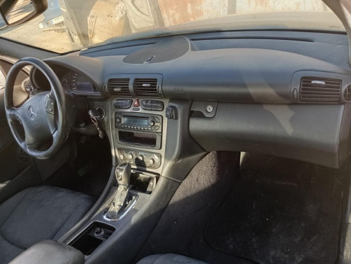  MERCEDES-BENZ CLASE C (BM 203) BERLINA 
