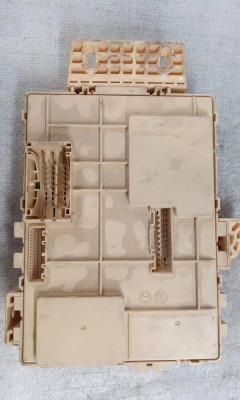 CAJA RELES / FUSIBLES, KIA, CEED (JD)