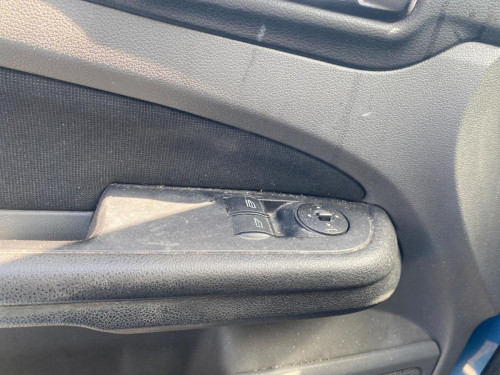 MANDO ELEVALUNAS DELANTERO IZQUIERDO Ford FOCUS BERLINA (CB4) 
