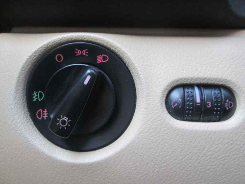  VOLKSWAGEN PASSAT BERLINA (3B3) 