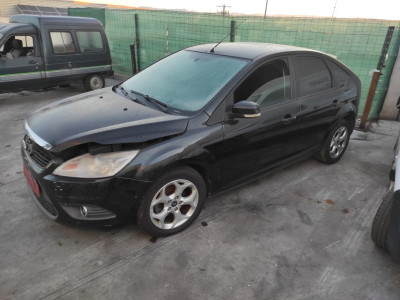 FORD FOCUS BERLINA (CB4)