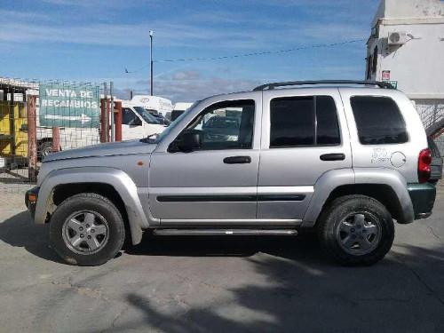 CHRYSLER JEEP CHEROKEE (KJ) — автомобиль-донор на запчасти 