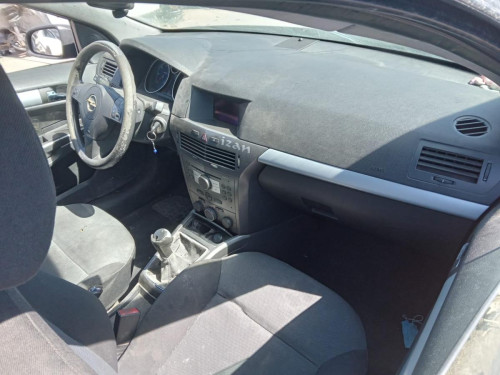  OPEL ASTRA H GTC 