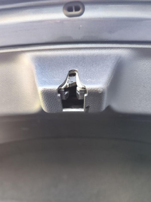 CERRADURA MALETERO / PORTON