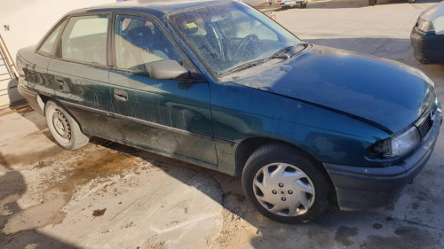  OPEL ASTRA F BERLINA 