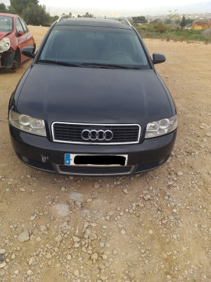 AUDI A4 AVANT (8E)