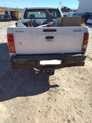 TOYOTA HILUX (KUN)
