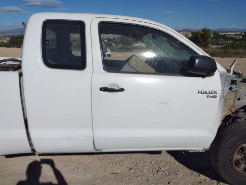 TOYOTA HILUX (KUN) — автомобиль-донор на запчасти 