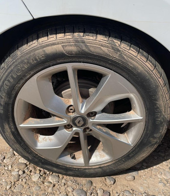 RENAULT CLIO IV