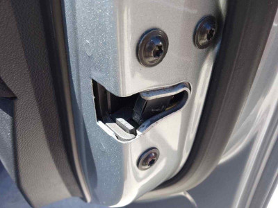 CERRADURA PUERTA DELANTERA DERECHA